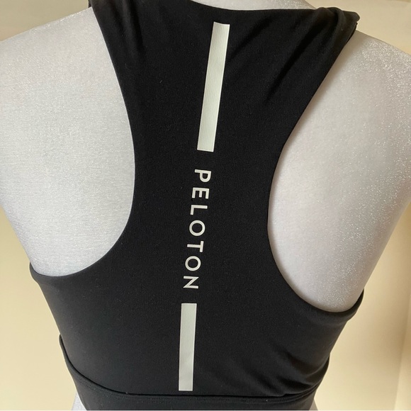 Peloton Here Now High Neck Logo Sports Bra Black size Medium - Picture 6 of 6